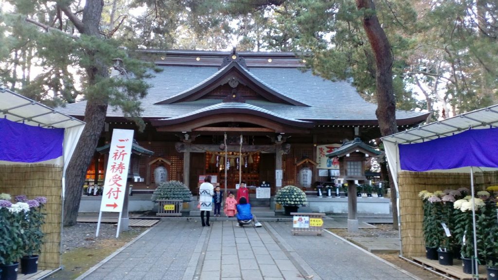 駒形神社・社殿 Photo by ミステリアス東北