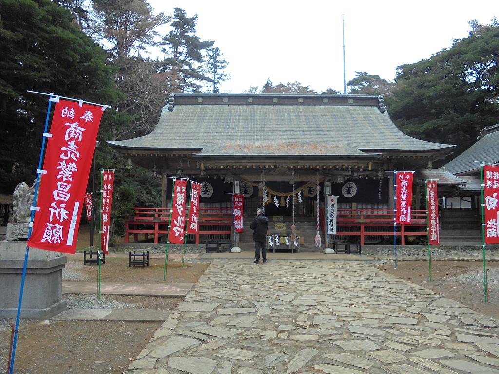 御崎神社・拝殿 Photo by ミステリアス東北